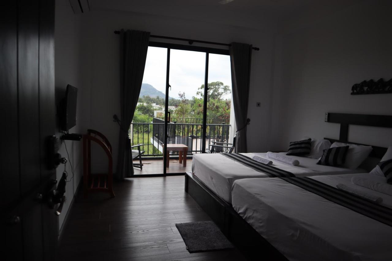 Black Mustang Hotel Dambulla Extérieur photo